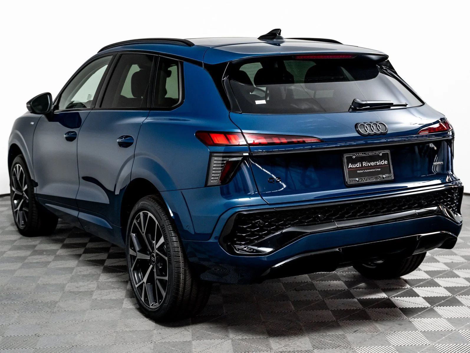 New 2026 Malpelo Blue Metallic Audi S line image 2