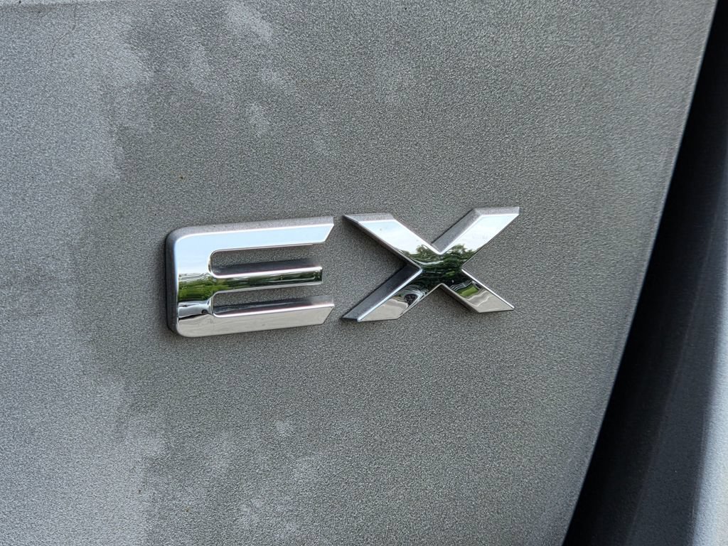 Used 2017 Titanium Silver Kia EX image 8