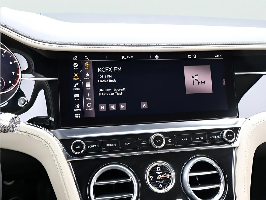 Used 2022 Cambrian Gray Metallic Bentley V8 image 23