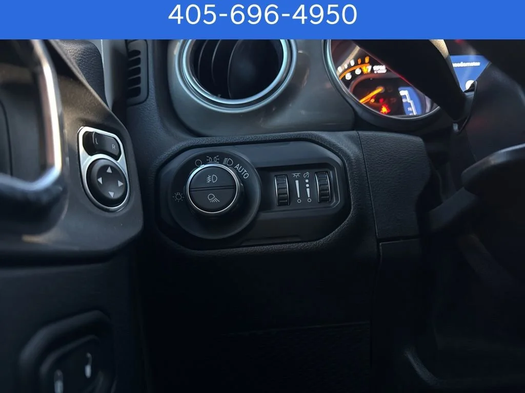 Pre-Owned 2020 Jeep Gladiator Overland