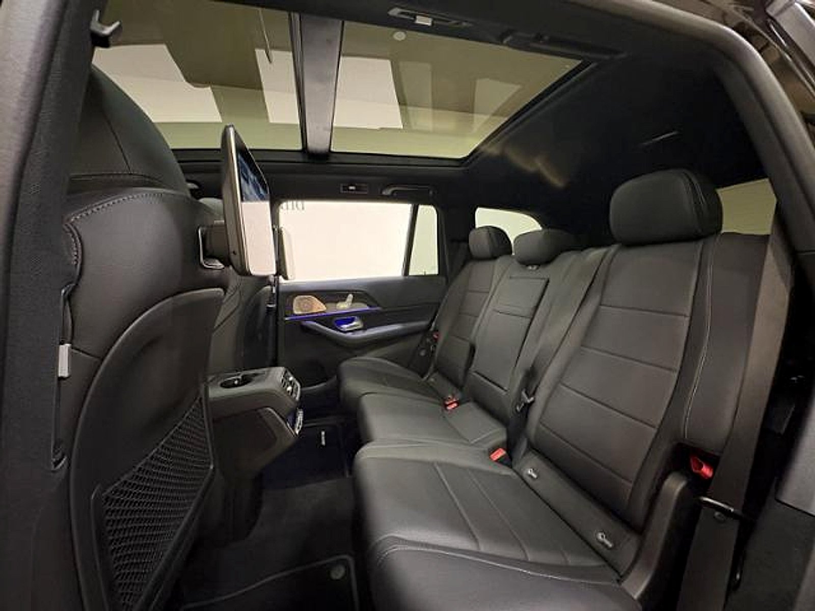 New 2026 Obsidian Black Metallic Mercedes-Benz 4MATIC® image 49
