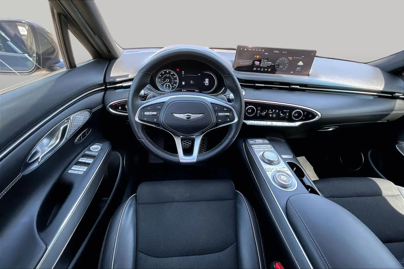 Used 2024 Makalu Gray Genesis 3.5T Sport image 6