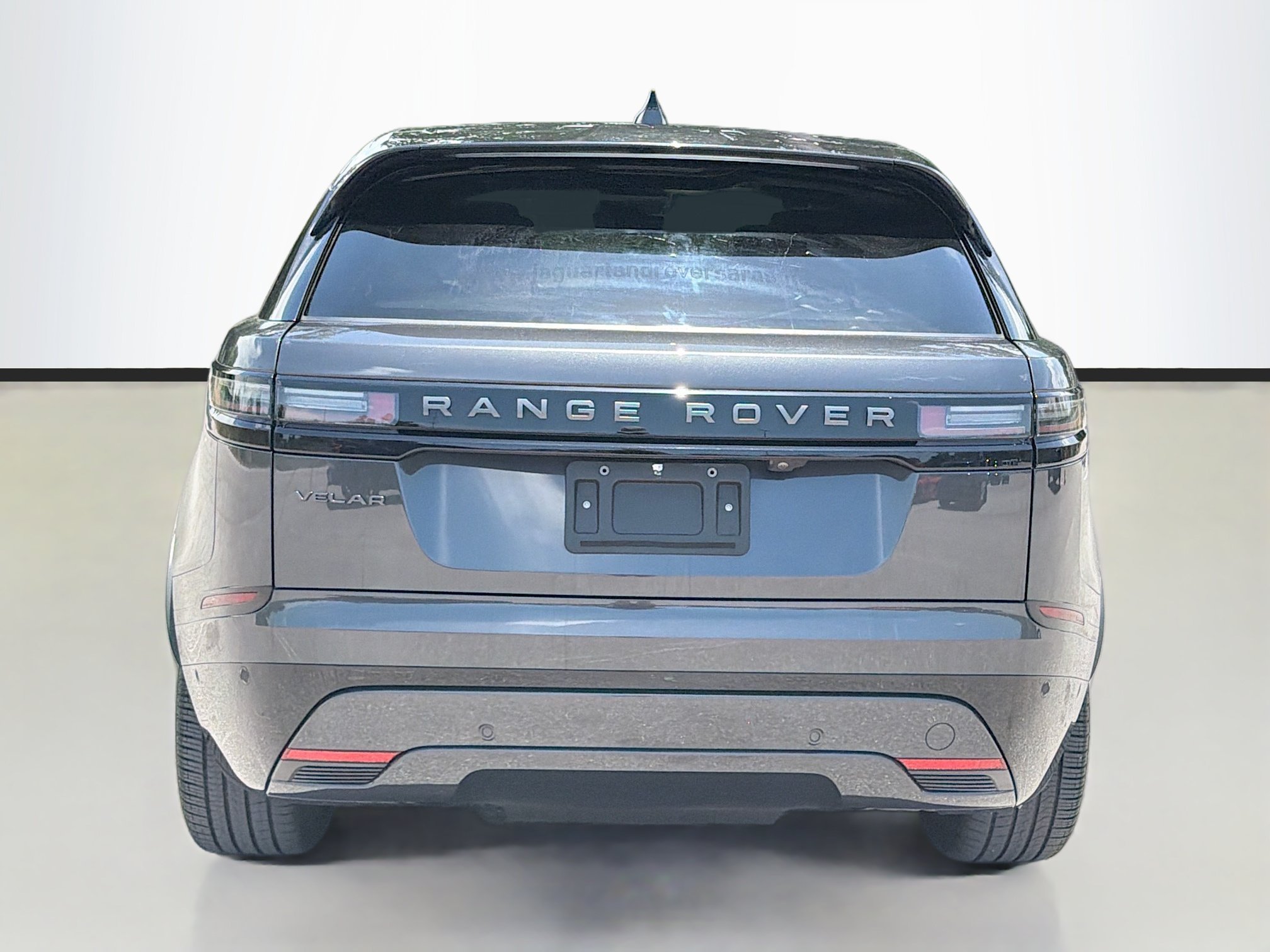 Certified Used 2026 Carpathian Grey Premium Metallic Land Rover Dynamic SE image 4