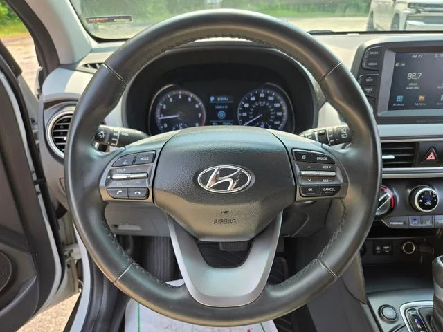 Used 2021 White Hyundai SEL image 30