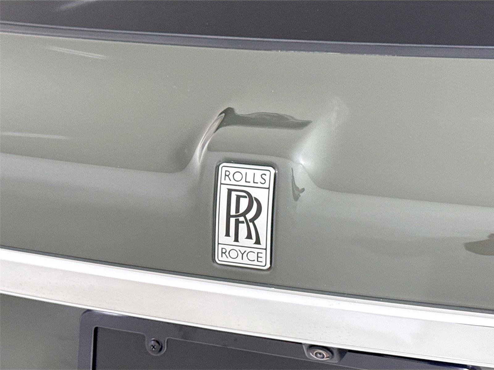 Used 2024 Silver Rolls-Royce  image 41