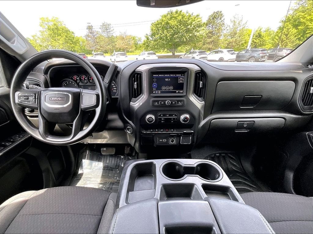 Used 2022 White GMC Pro image 21