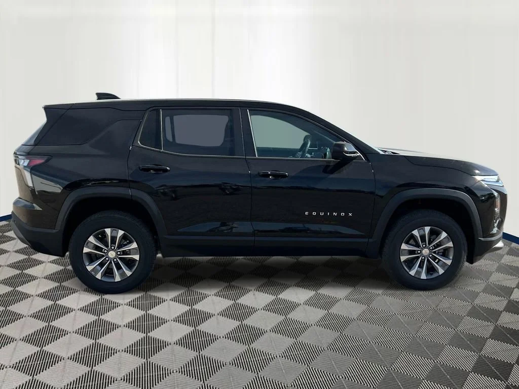 2026 Chevrolet Equinox LT - Photo 6