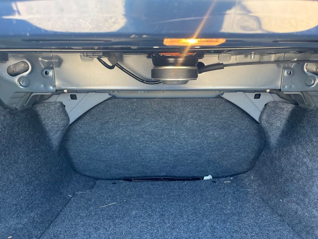 Used 2016  Honda Touring image 9