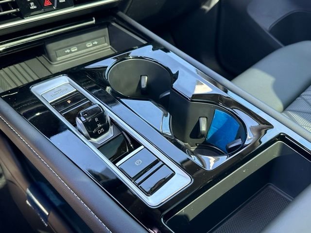 New 2026 Deep Black Pearl Volkswagen 2.0T SEL Premium R-Line image 32