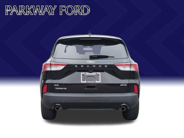 Used 2022 Black Ford SE image 4