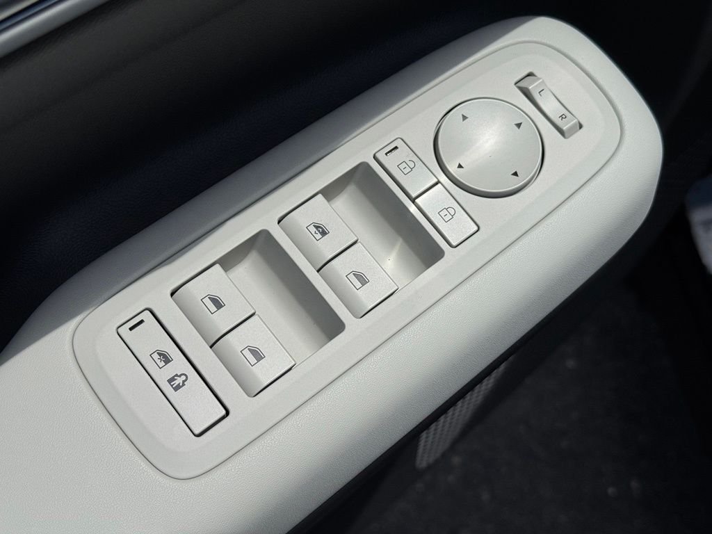 2026 Hyundai Santa Fe SE - Photo 22