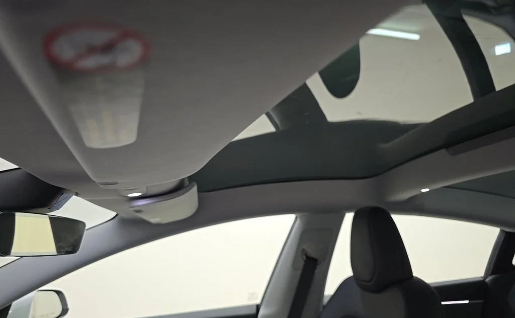 Used 2025 White Tesla Long Range image 16