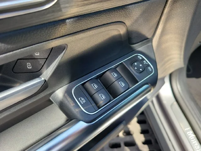 Used 2023 Gray Mercedes-Benz GLA 250 image 18