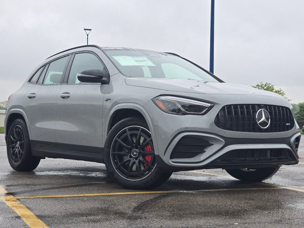 New 2026 MANUFAKTUR Alpine Grey Mercedes-Benz GLA 35 AMG® image 39