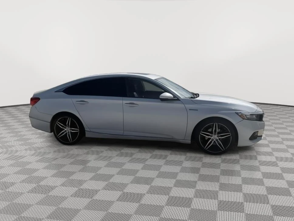Used 2021 Platinum White Pearl Honda Touring image 1