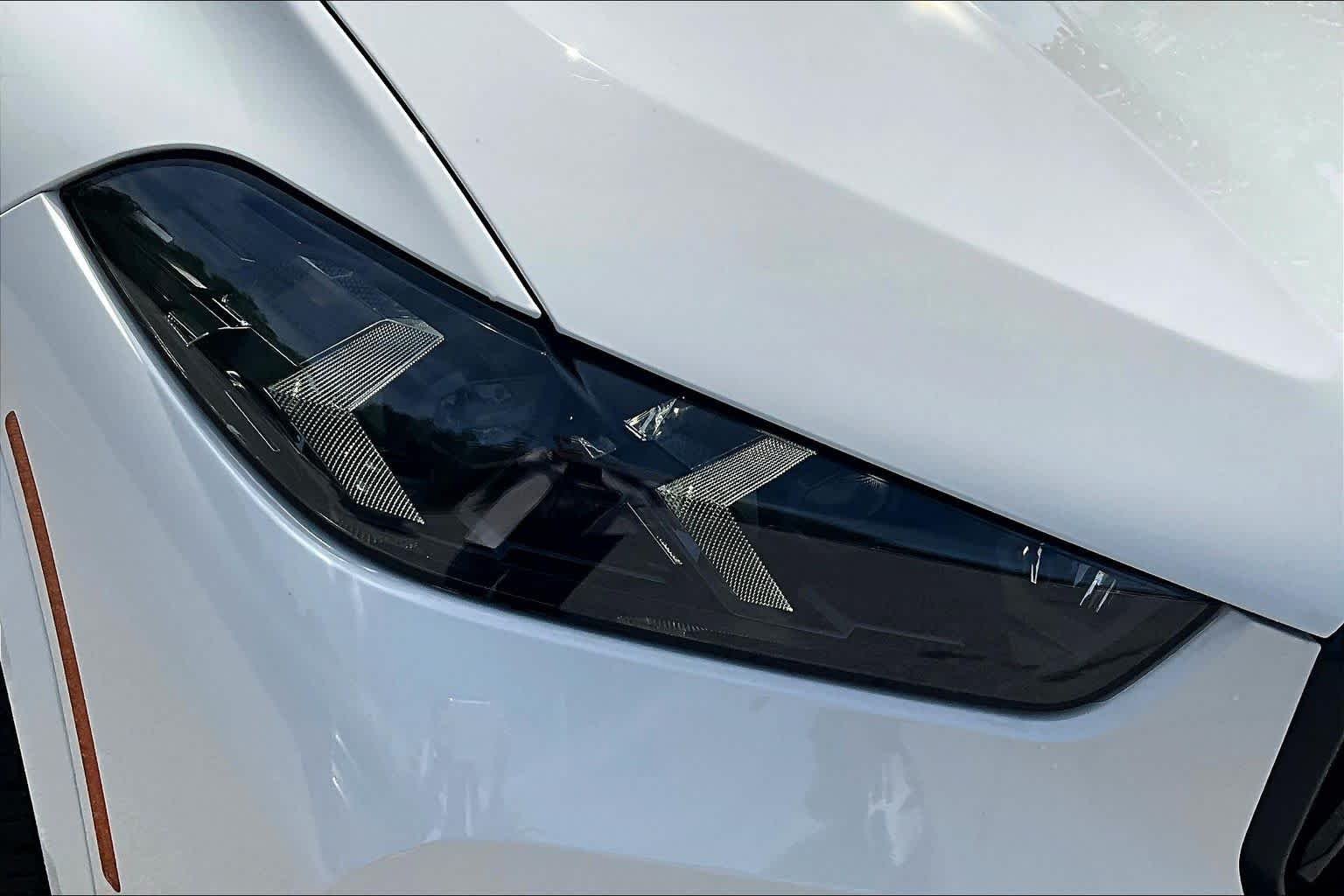 Used 2026 Alpine White BMW xDrive40i image 13