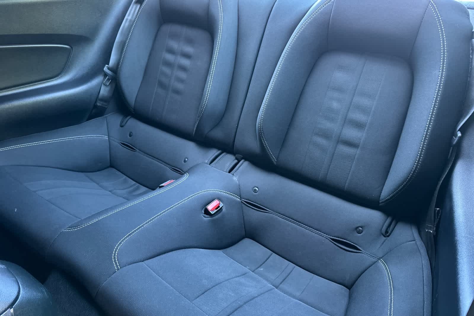 Used 2022 Oxford White Ford GT image 3