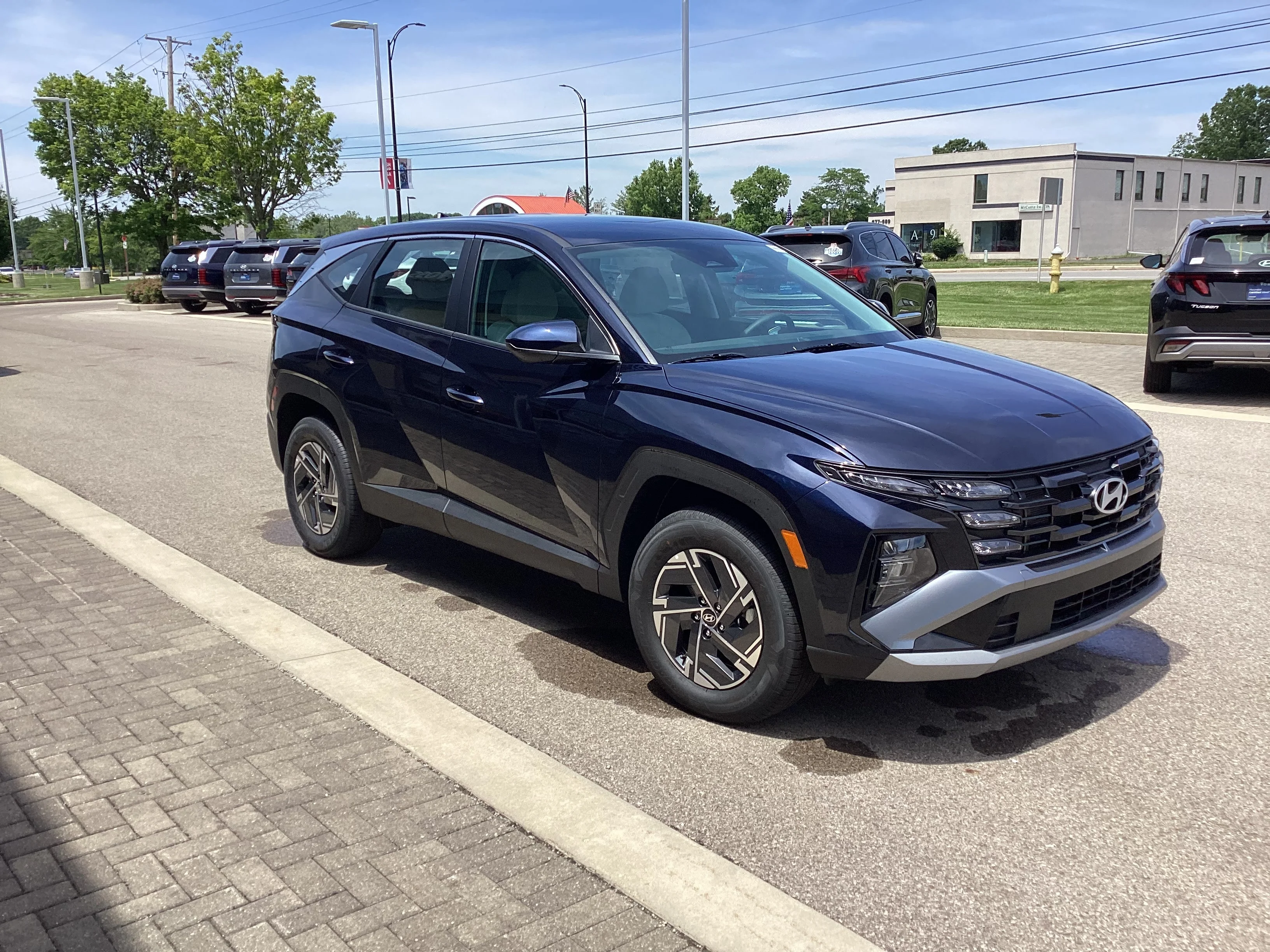 New 2026 Deep Sea Metallic Hyundai Blue SE image 7