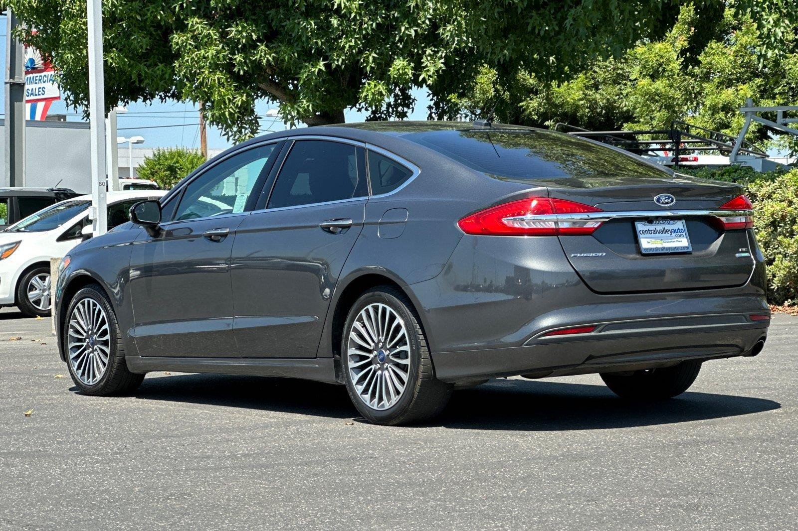 Used 2017 Magnetic Ford SE image 6