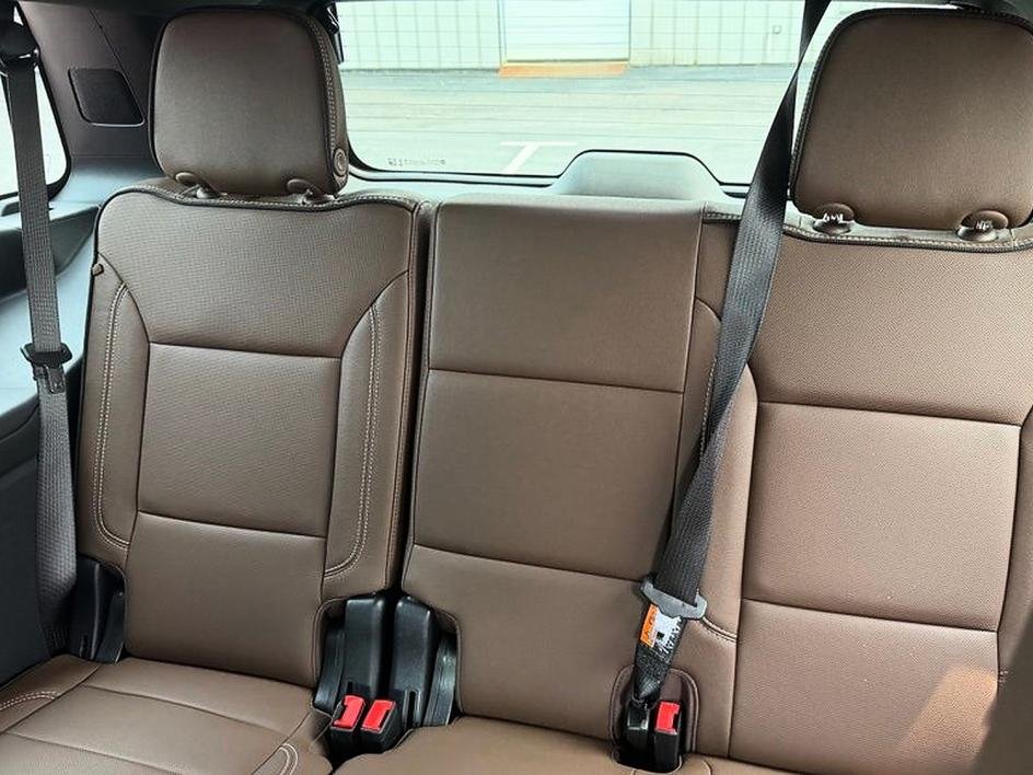 Used 2025 Gray Chevrolet High Country image 10