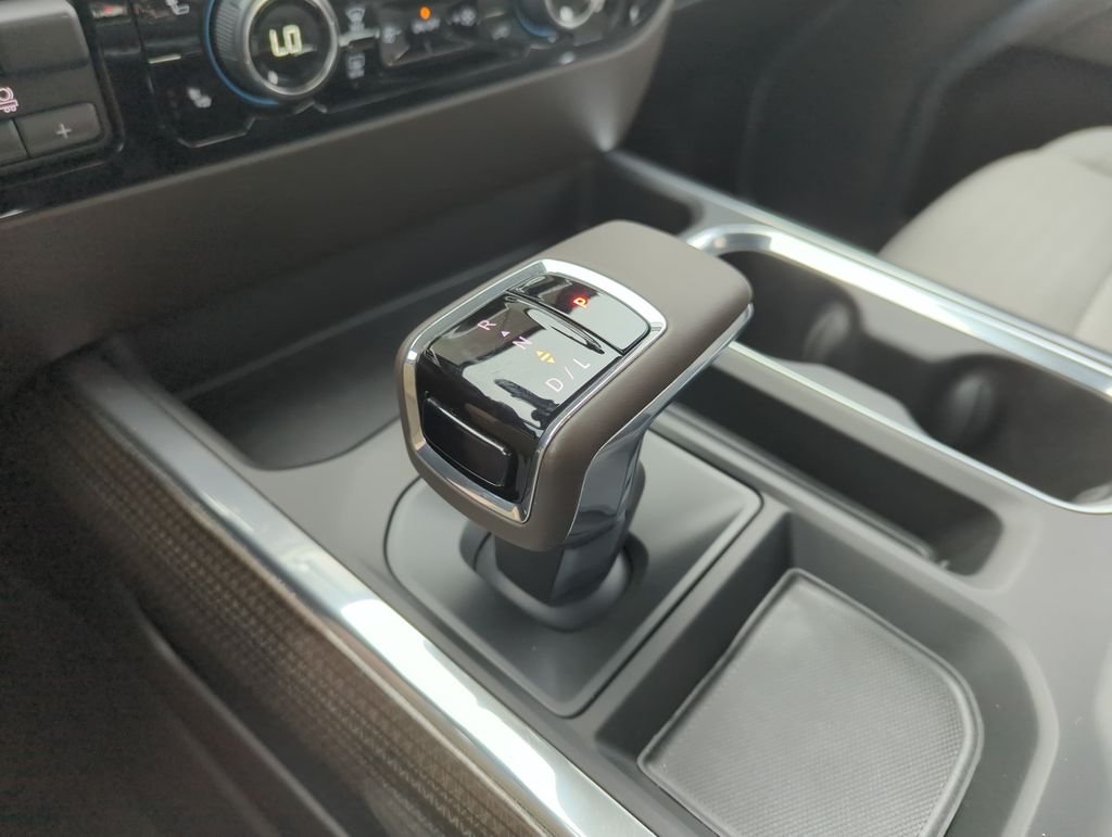 Used 2025 White Chevrolet RST image 28
