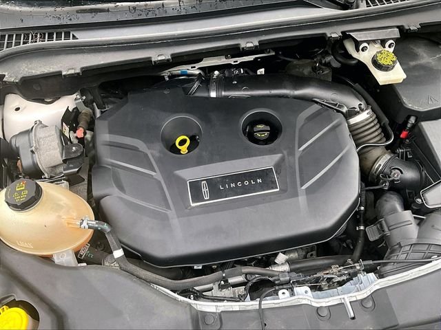 Used 2019 White Lincoln Reserve image 33