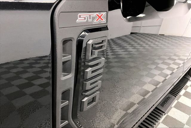 2025 Ford F-250 Super Duty XL - Photo 35