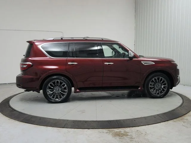 Used 2023 Red Nissan Platinum image 8