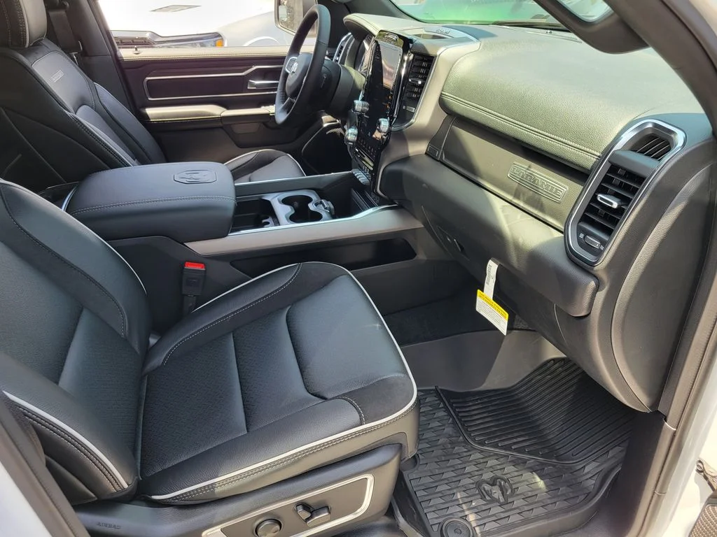 New 2026 Bright White Clear-Coat Exterior Paint RAM Laramie image 18