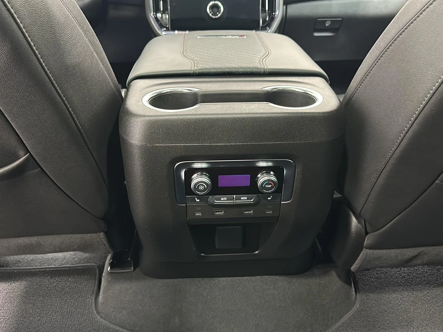 Used 2025 Summit White GMC AT4 image 21