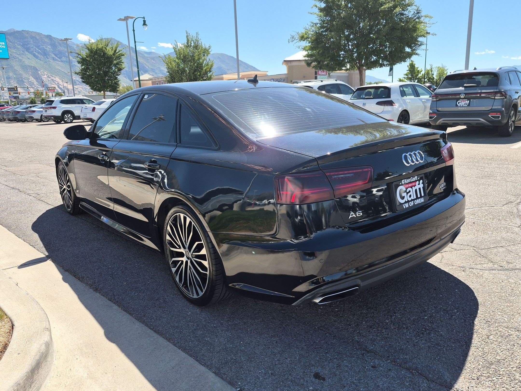 Used 2018 Brilliant Black Audi Premium Plus image 5