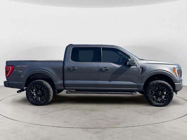 Used 2022 Gray Ford XLT image 5