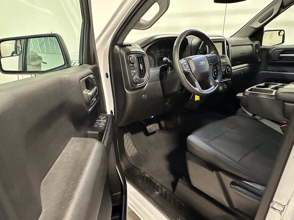 Used 2019 White Chevrolet Custom Trail Boss image 17