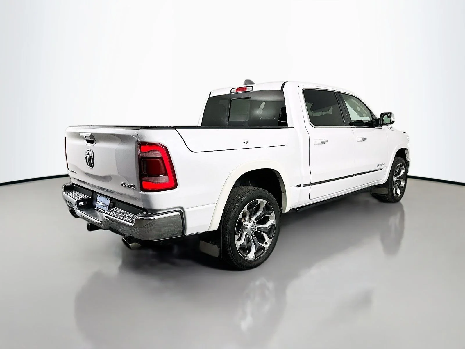 Used 2021 Ivory White Tri-Coat Pearlcoat Ram Limited image 10