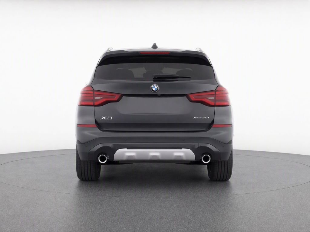Used 2020 Dark Graphite BMW sDrive30i image 4