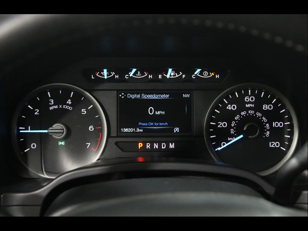 Used 2018 Ingot Silver Ford XLT image 9