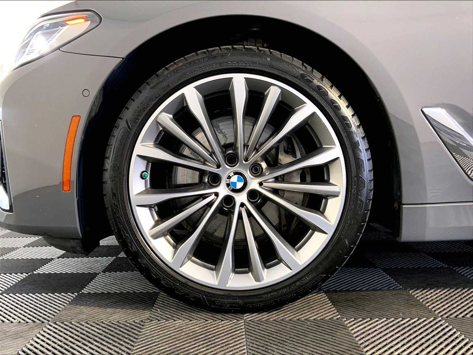 Used 2021 Bernina Grey Amber Effect Metallic BMW 540i xDrive image 11