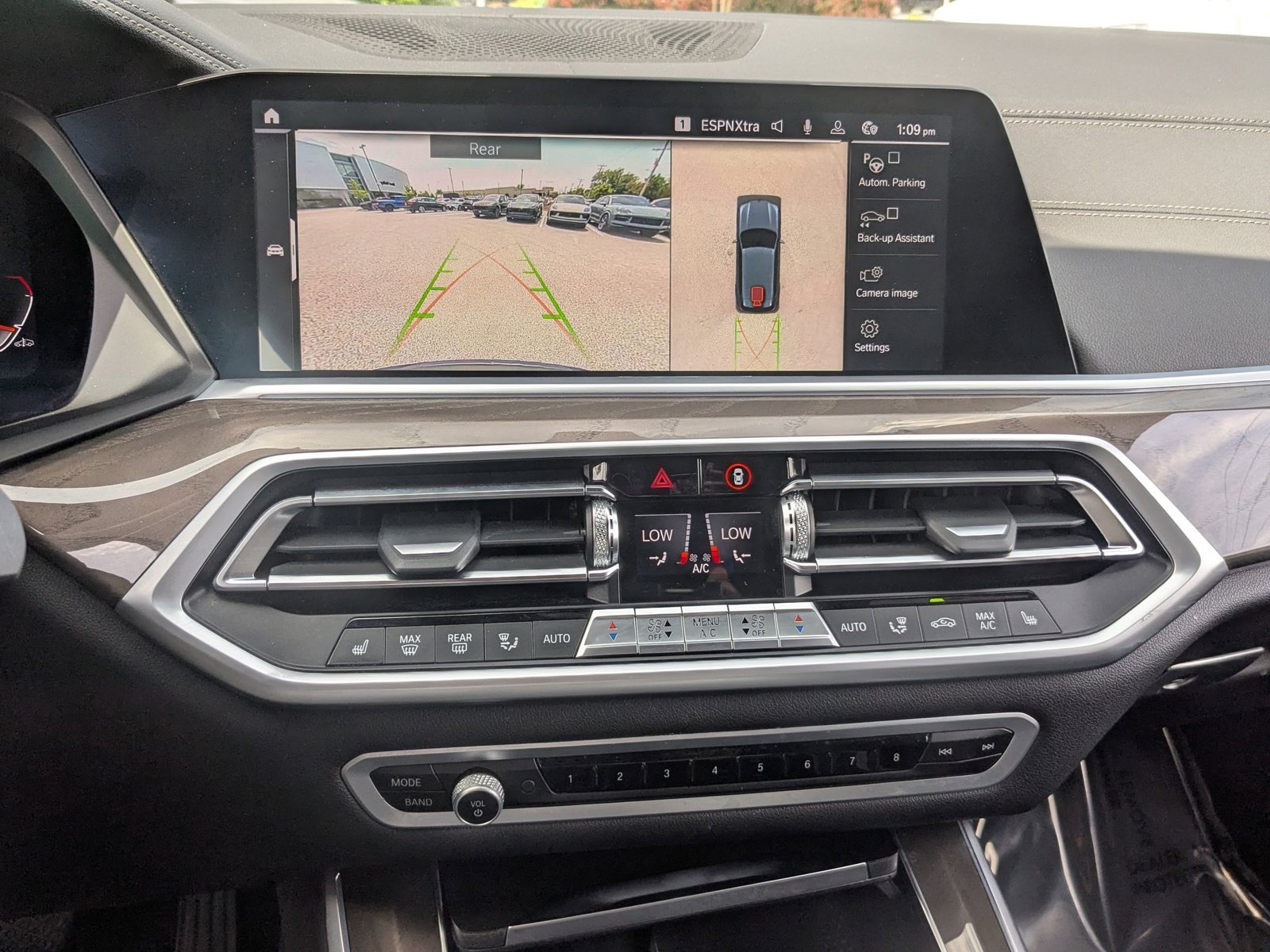Used 2022 Arctic Grey Metallic BMW xDrive40i image 14