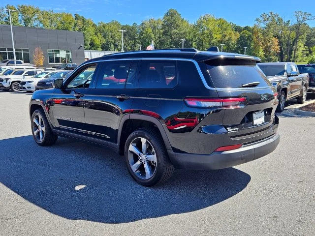 Used 2021 Black Jeep Limited image 9
