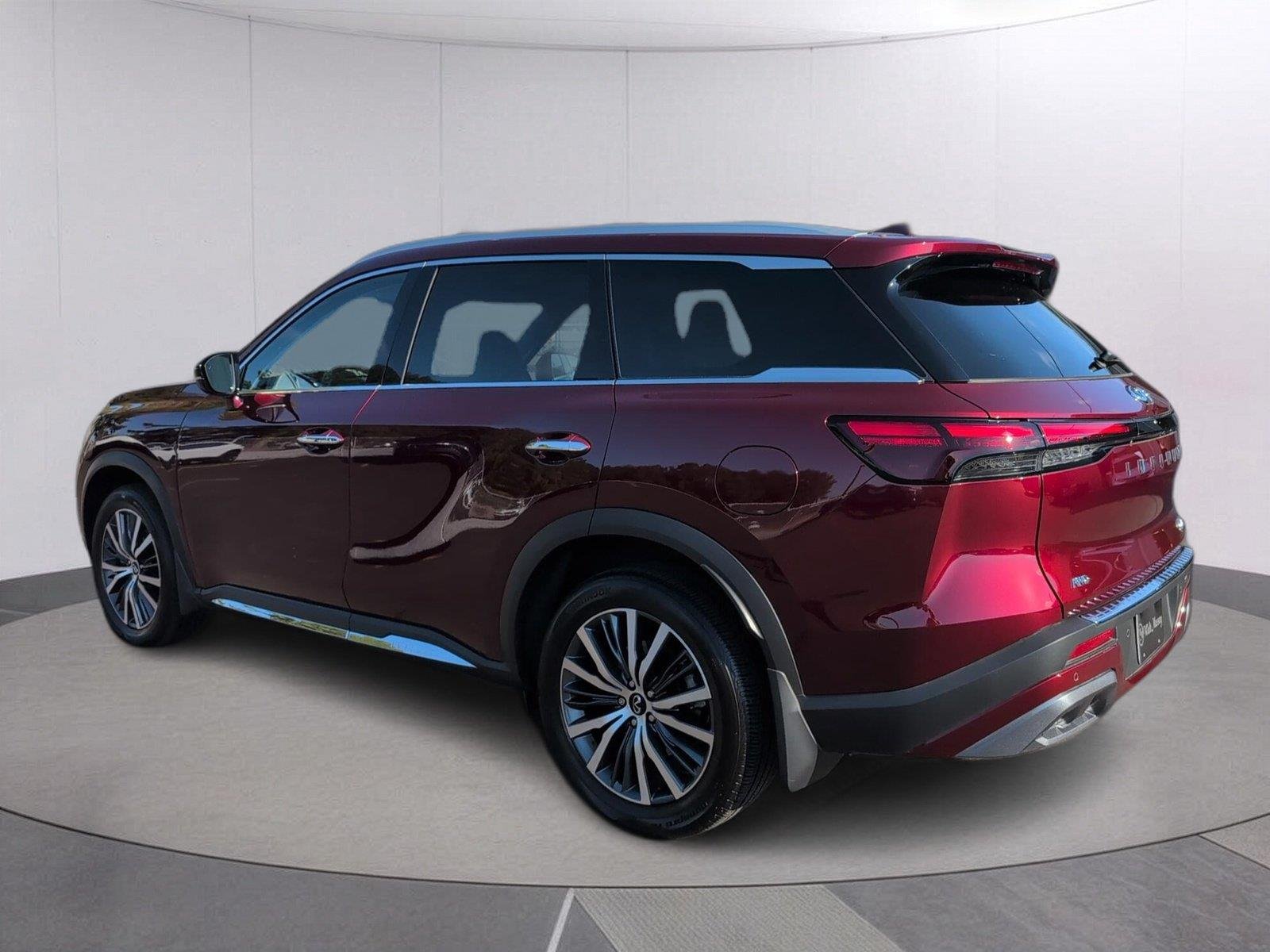 Used 2023 Deep Bordeaux INFINITI SENSORY image 3