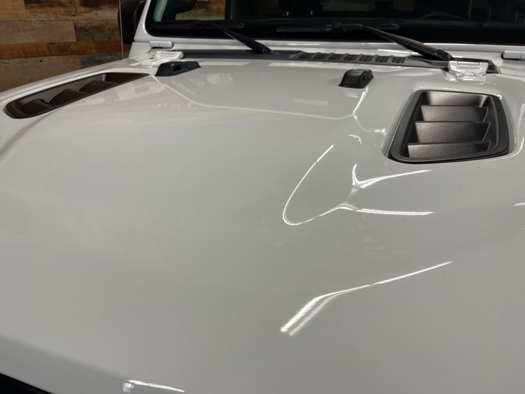 Used 2022 Bright White Clearcoat Jeep Rubicon image 9