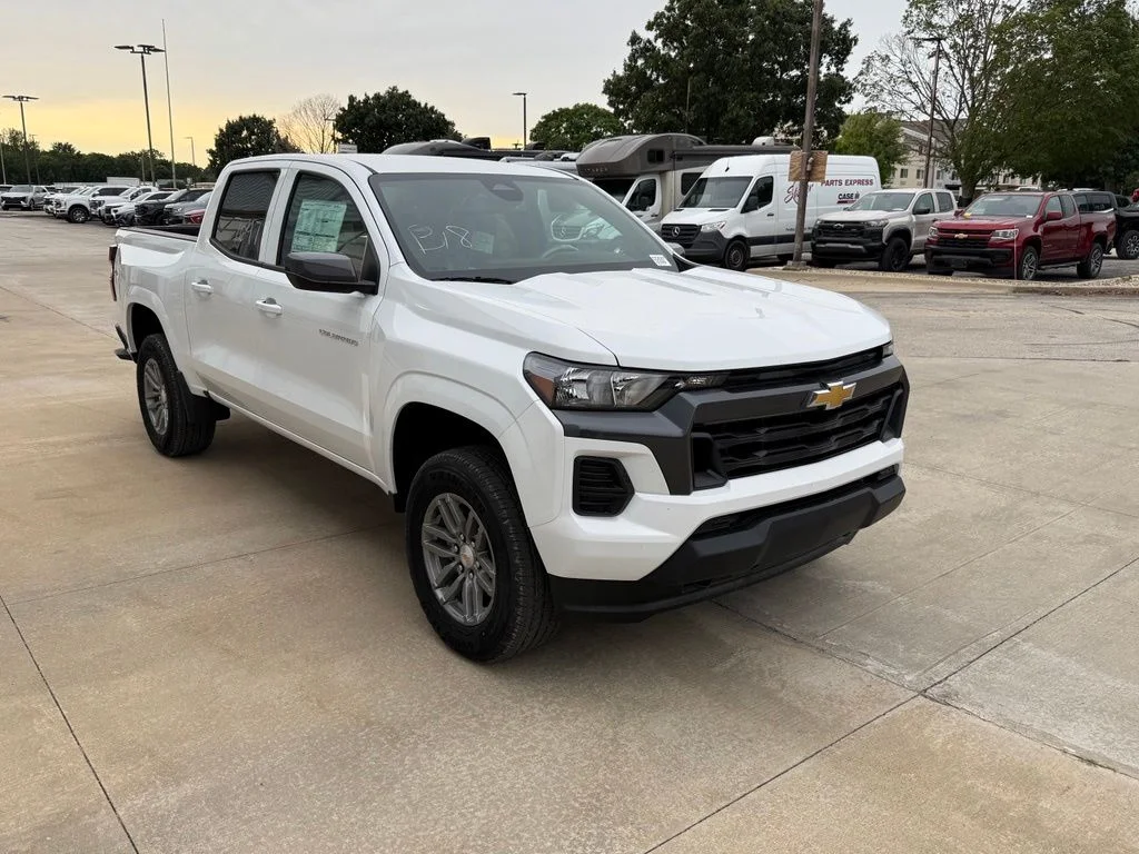New 2026 White Chevrolet LT image 2