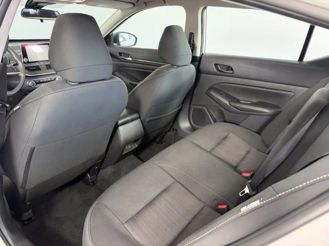Used 2025 White Nissan 2.5 SV image 29