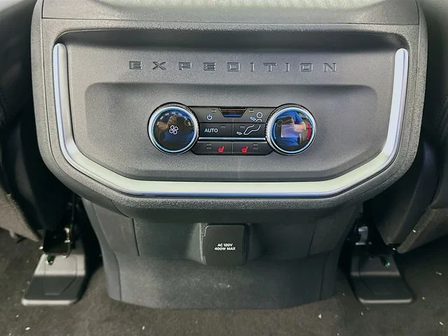 New 2026 Ford Expedition Platinum