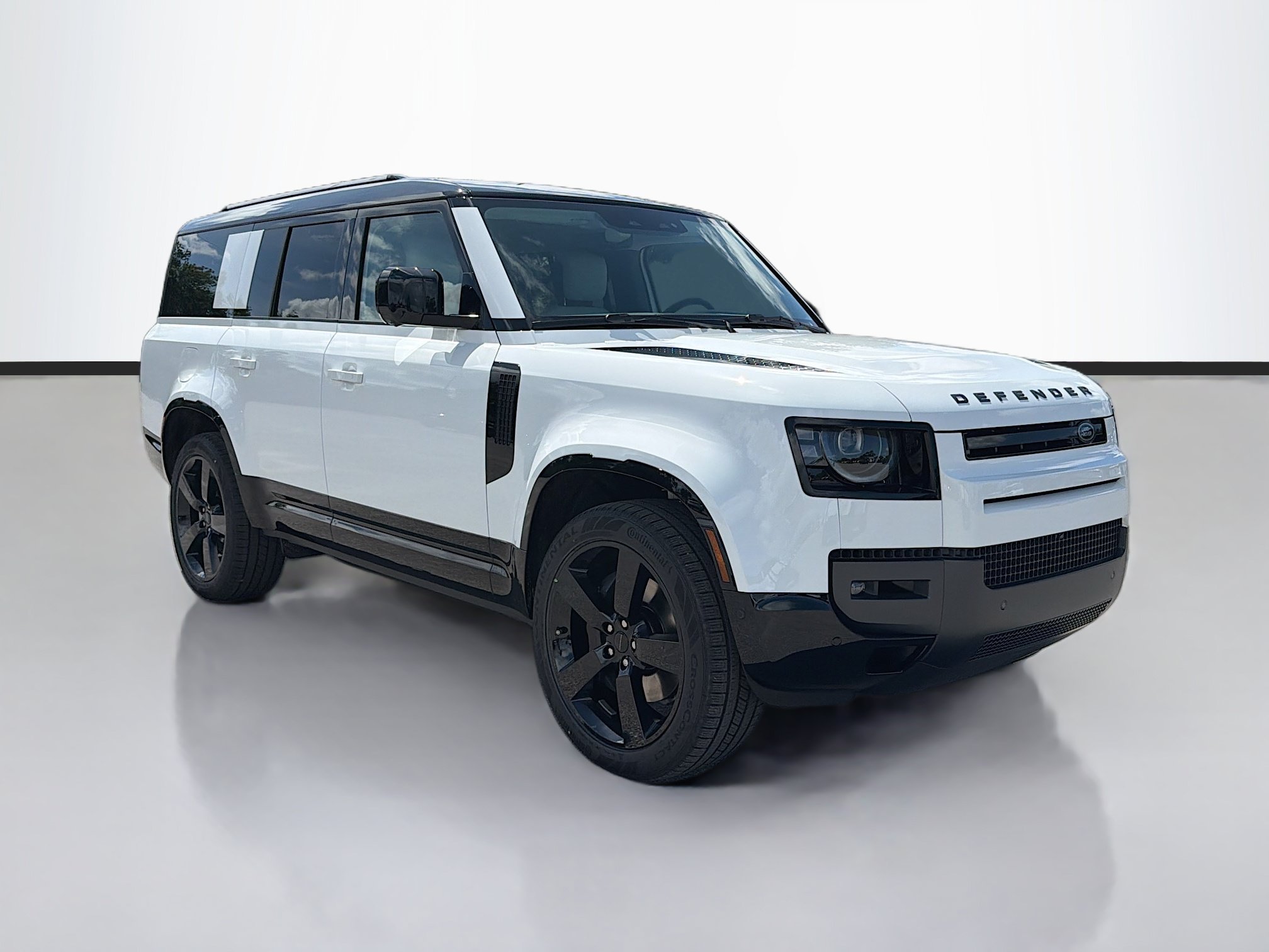 New 2026 Fuji White Land Rover X-Dynamic SE image 7