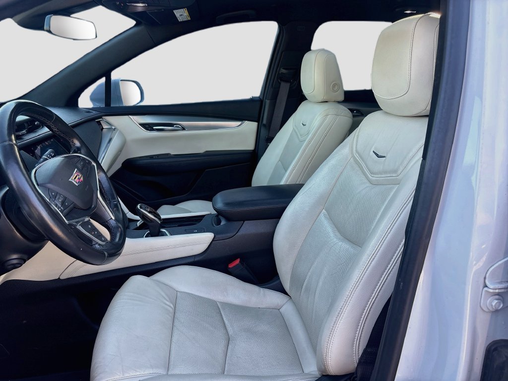 Used 2019 White Cadillac Luxury image 22