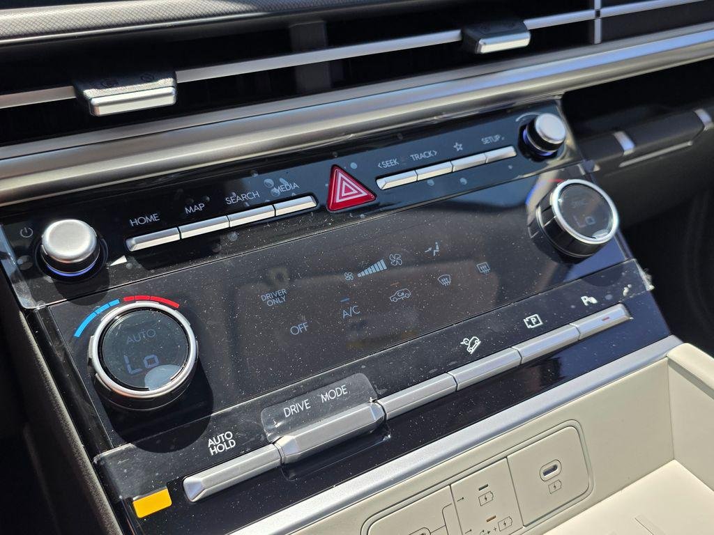 New 2026 Silver Hyundai SE image 27