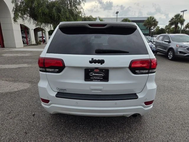Certified Used 2022 White Jeep Laredo X image 10