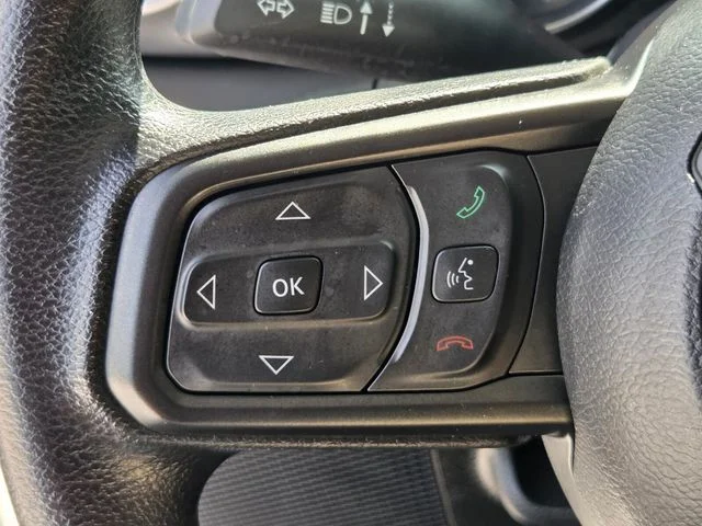 Used 2023  Jeep Sport image 24