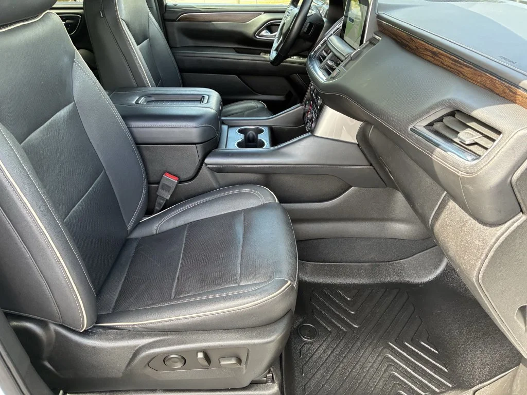 Used 2023 SUMMIT WHITE Chevrolet Premier image 22
